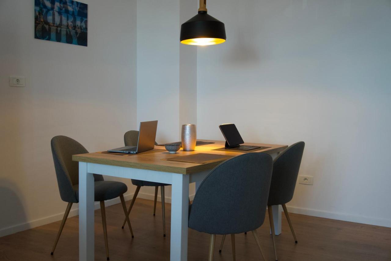 Chronos Apartment - Modern And Stylish ティミショアラ エクステリア 写真